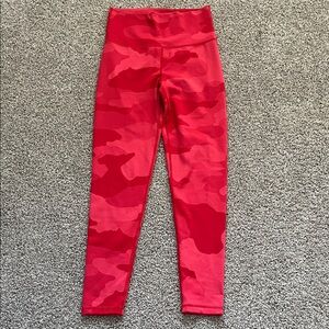 Aerie Offline Red Camo High Waisted Leggings Size Medium